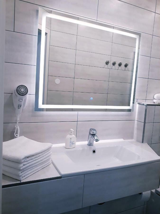 Modernes Apartment Metzingen Mittelstadt Ngoại thất bức ảnh